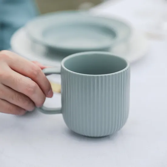 Nordic Gradient Hand
