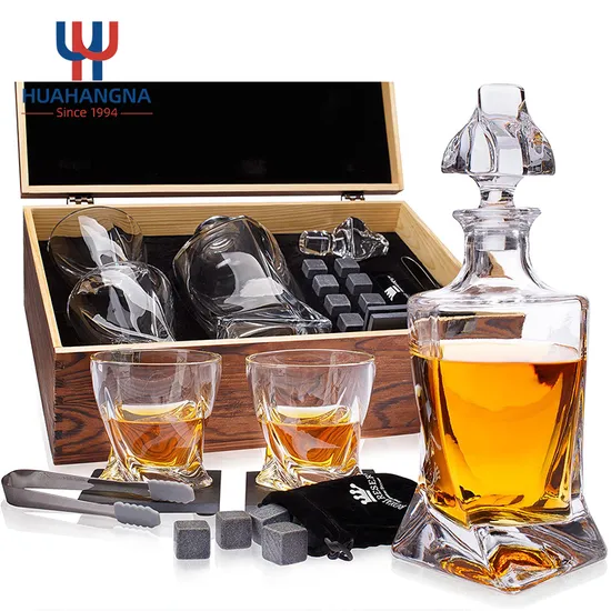 Elegant Wholesale Custom Logo 800ml Crystal Wine Liquor Dispenser Twist Glass Whiskey Bottle Decanter Set with Glasses in Wooden Gift Box for Cocktail Whisky 