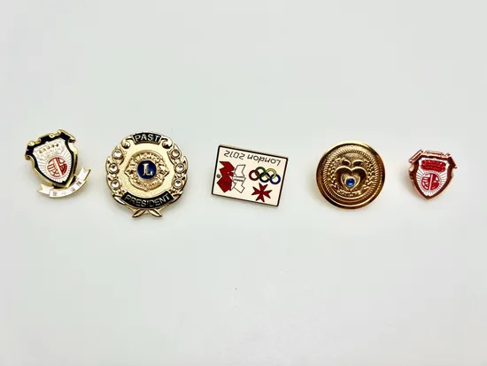 Cheap China Wholesale Hat Collar Clothes Logo Gold Metal Hard Soft Enamel Lapel Pin Custom Bulk 