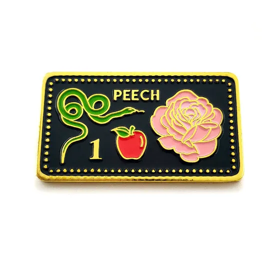 Gold Plated Metal with Imitation Enamel on Rose Bespoke Badge in Zinc Alloy 